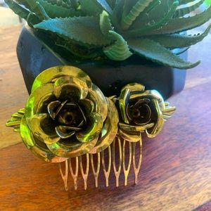 2/$20 Double Rose Hair Comb